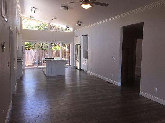 4th image of 588 Manzanita Ave