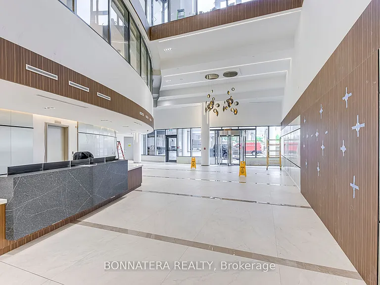 5105 Hurontario St #408 — Photo 4