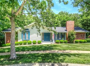 501 Clayworth Dr, Ballwin, MO 63011
