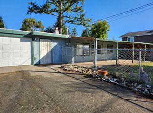 2392 Commercial St, North Bend, OR 97459