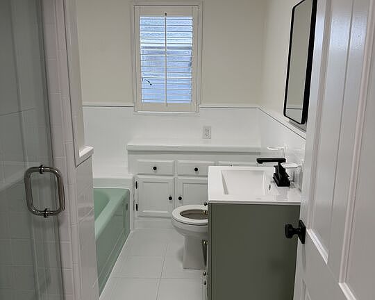 5th image of 9820 S Charleville Blvd