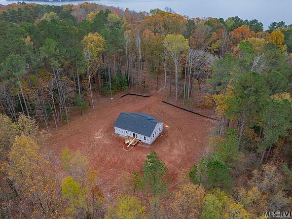 5th image of 200 Lakeview Dr