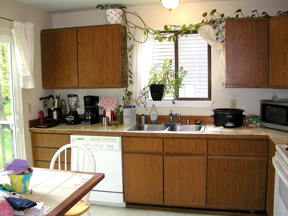 www.LamoureuxRealEstate.com