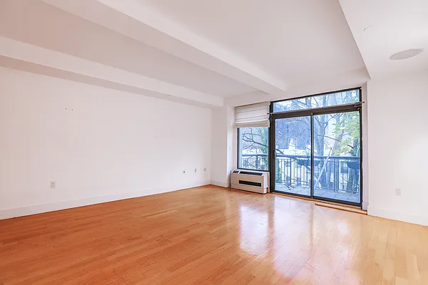 Sold by Winzone Realty Inc | media 1
