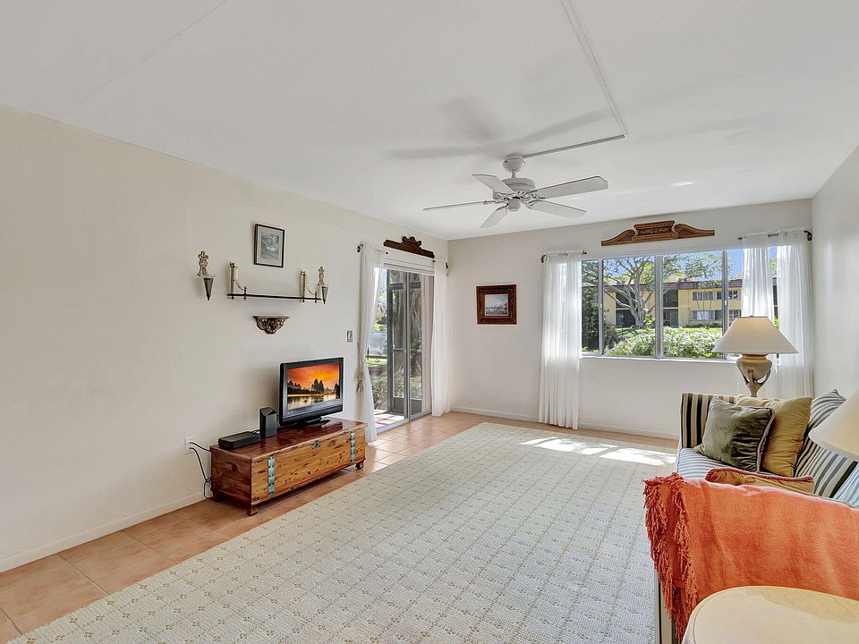 1st image of 836 SW 9th Street Circle #103
