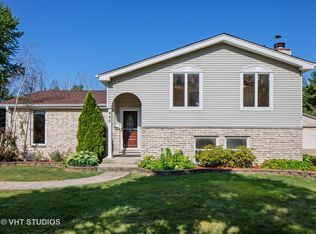 446 S Park St, Westmont, IL 60559