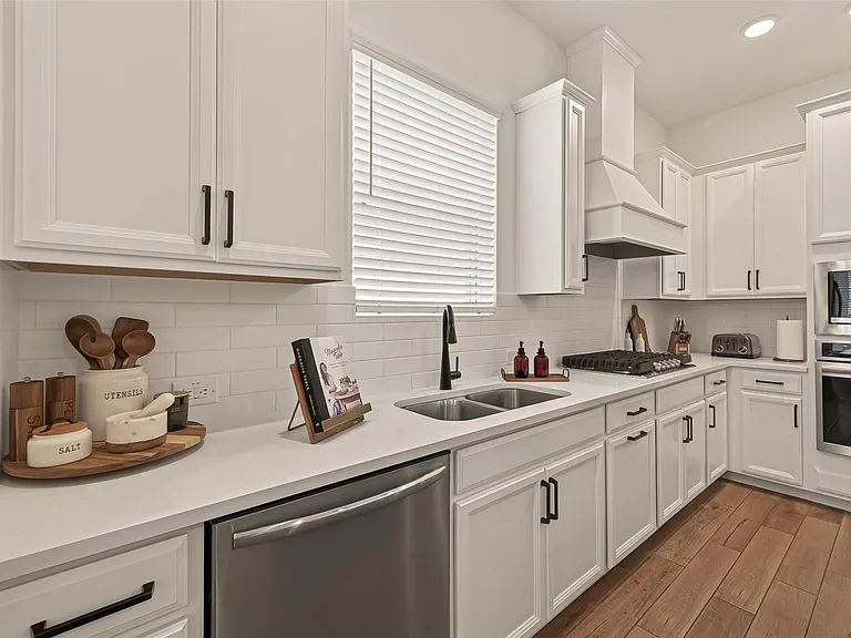 18406 Generous Ln — Photo 9