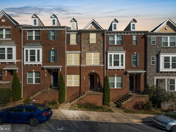 43 Fairbanks Dr, Gaithersburg, MD 20877