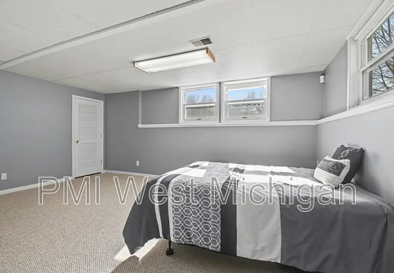 6593 Crownpointe Dr SW — Photo 19
