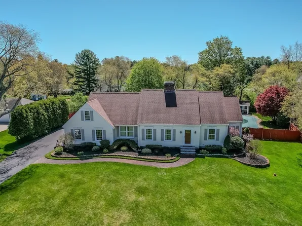 15 Southbridge Farms Way, Bridgewater, MA 02324