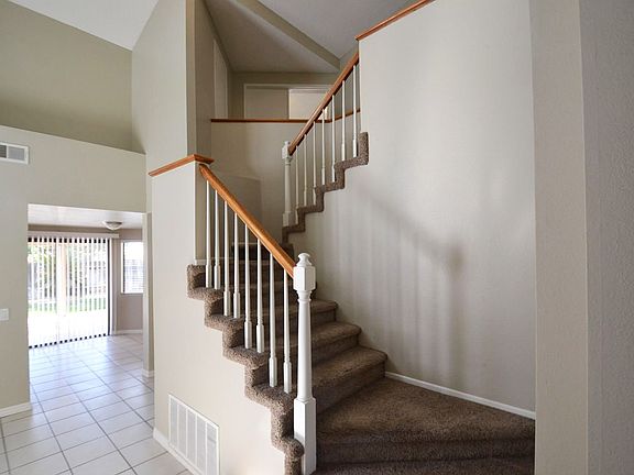 5th image of 10708 Opal Ave