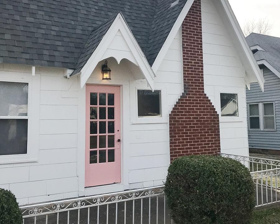 Newly painted exterior.