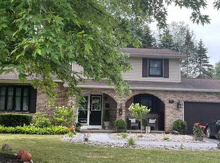 276 Southridge Dr, Rochester, NY 14626