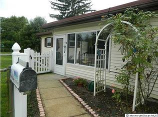 701 Oak St, Lakehurst, NJ 08733