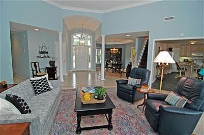 3rd image of 4211 Silverleaf Drive SE