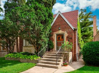 5225 N Larned Ave, Chicago, IL 60630
