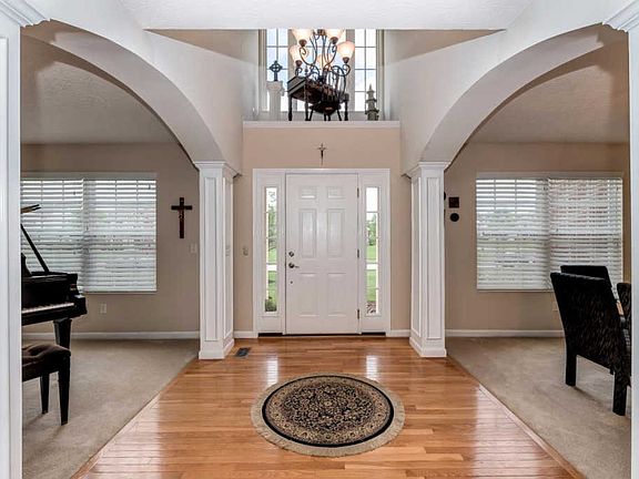 2nd image of 5077 Cross Creek Ln