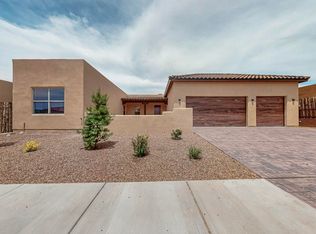 33 La Pradera, Santa Fe, NM 87508