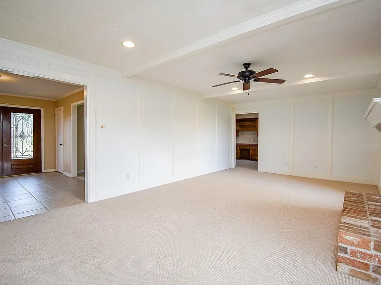 910 Shillington Dr — Photo 14