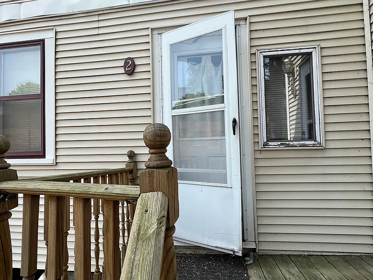 421 Abbot Rd — Photo 6