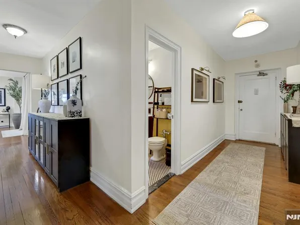 100 Palisade Ave #D45, Englewood, NJ 07631