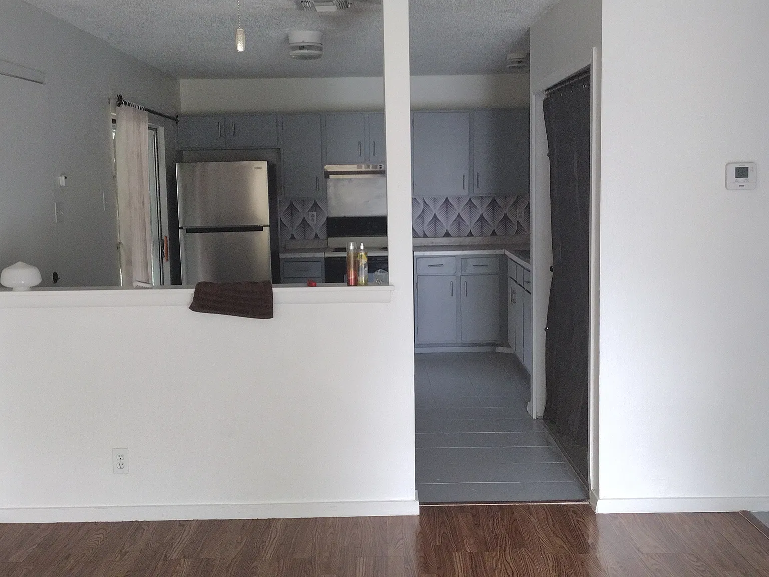 3 bed, 1200 sqft, $1,400 — Photo 2