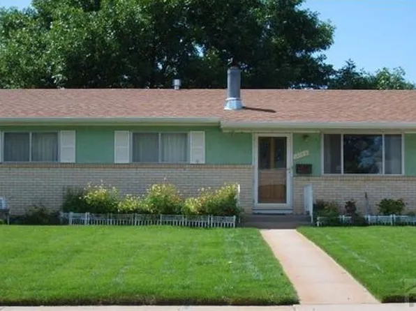 3704 Canterbury Ln, Pueblo, CO 81005