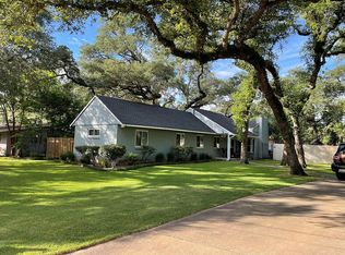 910 Progress St, Edna, TX 77957