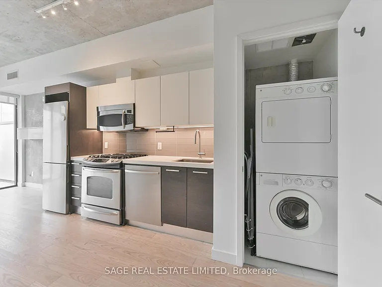 25 Stafford St #509 — Photo 4