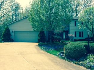 86 Hickory Hollow Dr, Amherst, OH