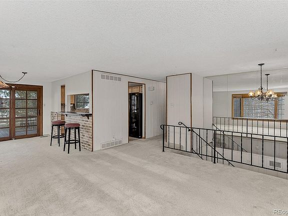 5th image of 10576 Ura Lane