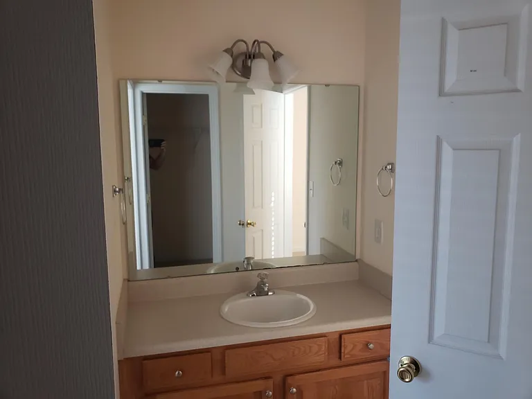 131 Cedarland Dr — Photo 8