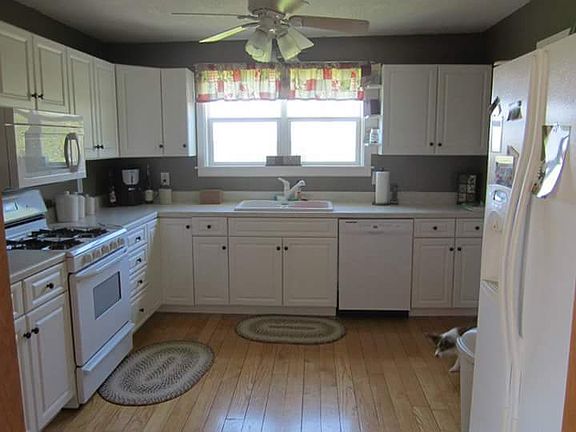 3rd image of 8400 County Road 81