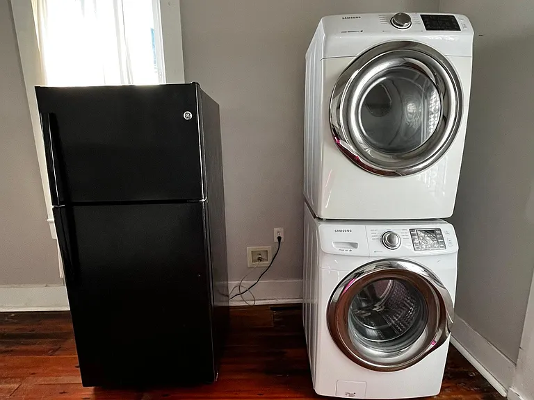 washer/dryer and refrigerator/freezer