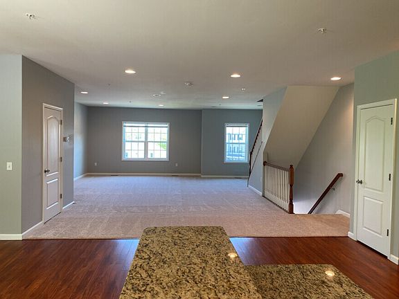 4th image of 2769 Monticello Ln