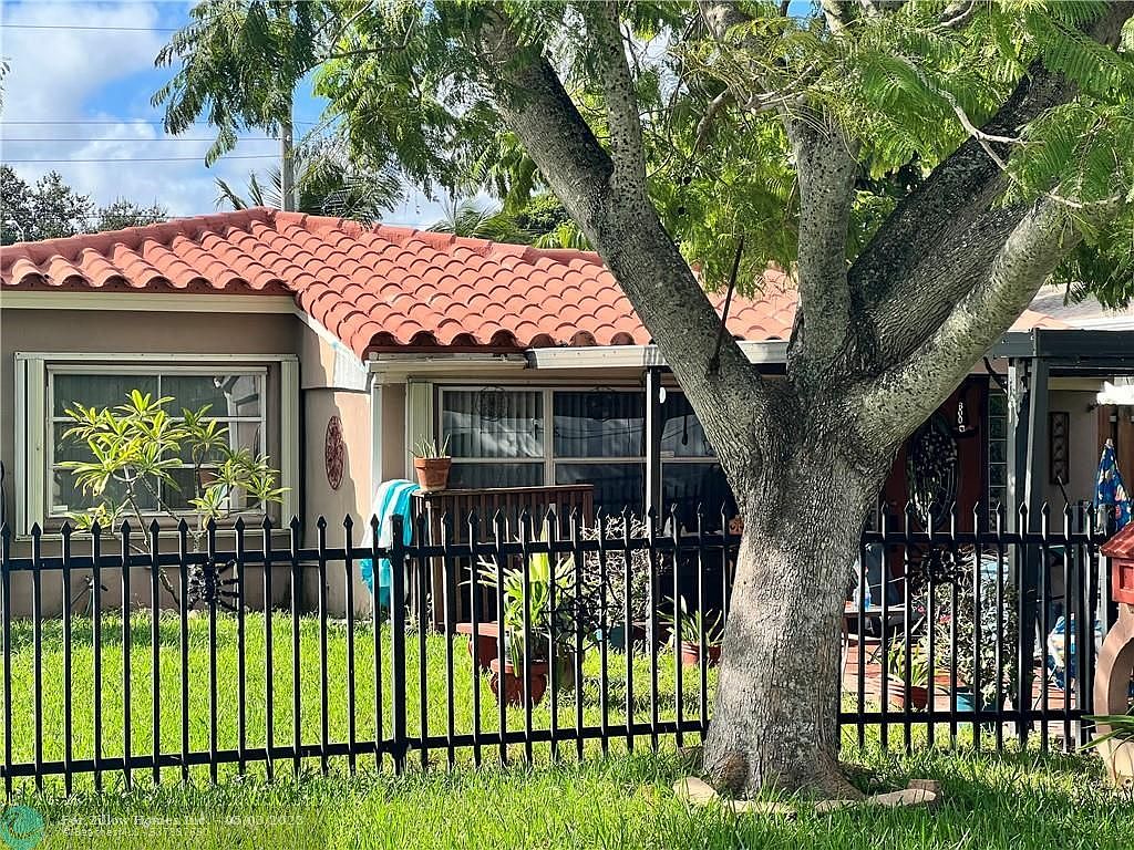 1674 NE 180th St, North Miami Beach, FL 33162 MLS F10351369 Zillow