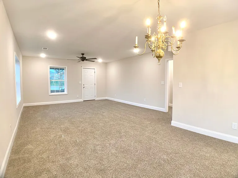 917 Sinclair Dr — Photo 8