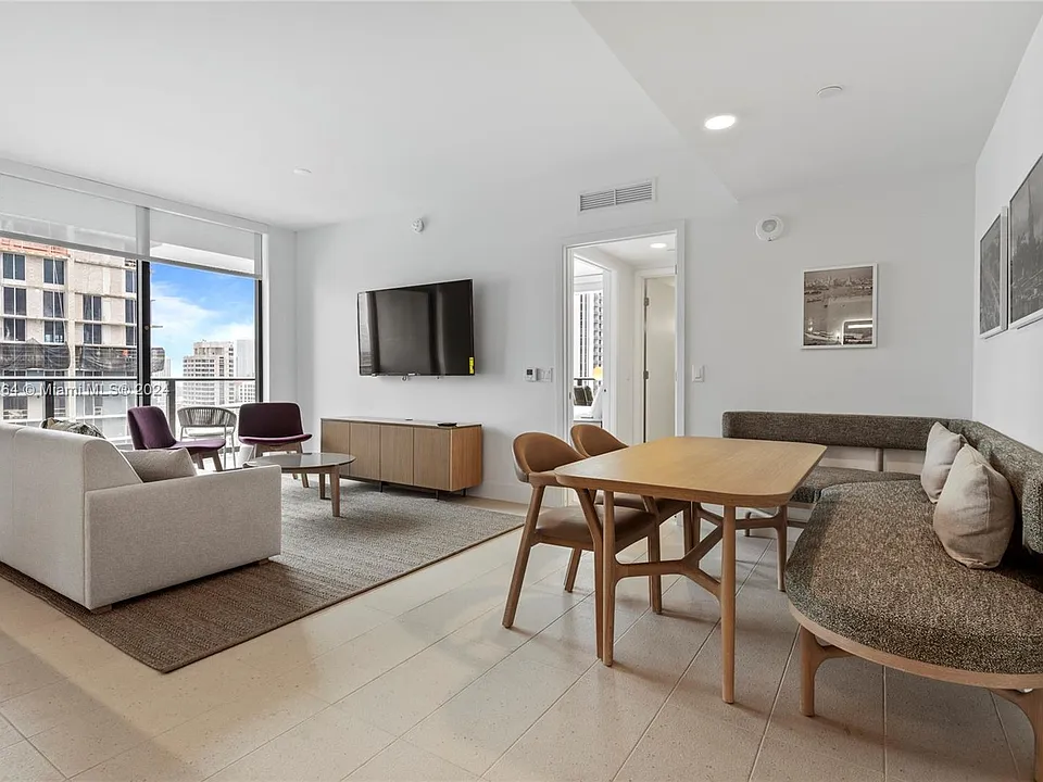 601 NE 1st Ave #2905