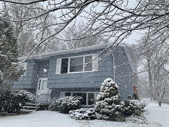 2nd image of 33 Kings Hwy