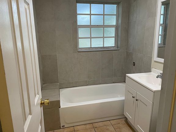 5th image of 21466 Glendale Ave