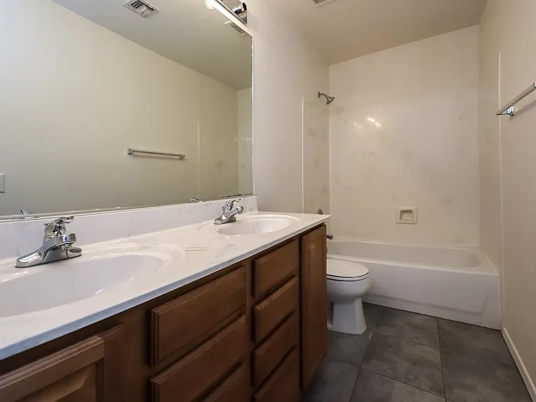 2083 S McConnell Dr — Photo 25