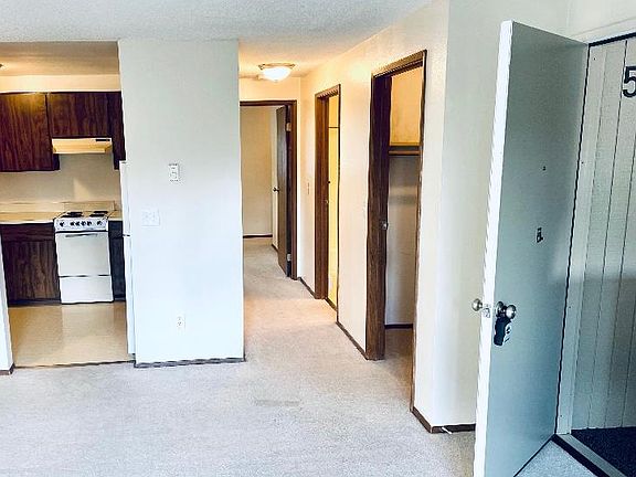 3rd image of 145 NW Alder Pl APT 5