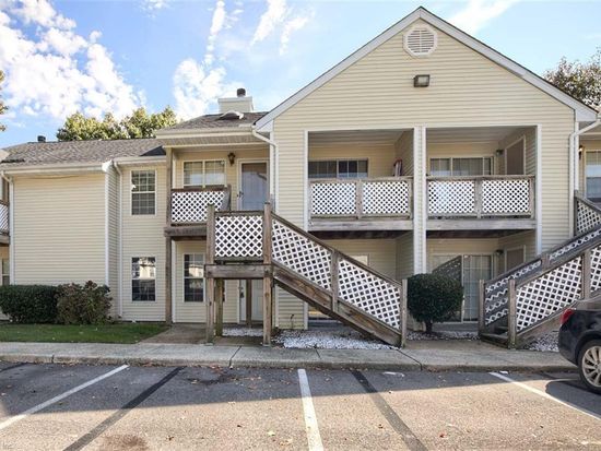 46 Emeraude Plage #B, Hampton, VA 23666