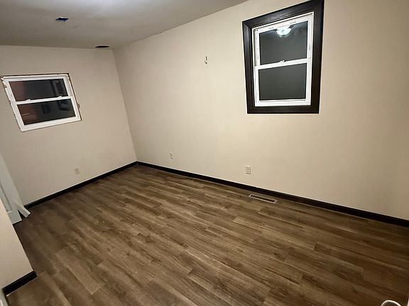 3rd image of 200 N Roberts Ave