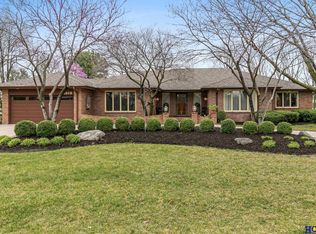 1918 Yorkshire Ct, Lincoln, NE 68506