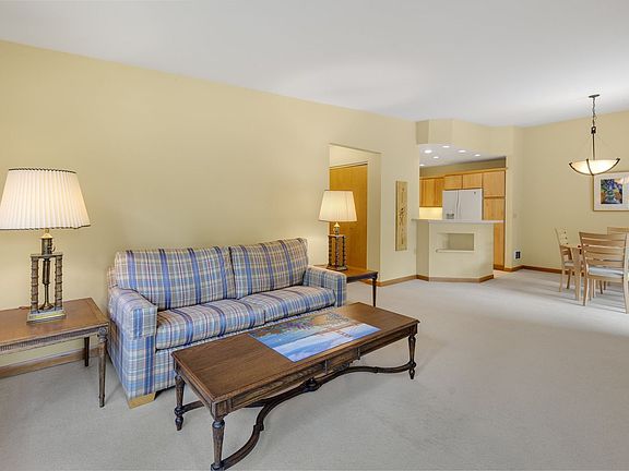 3rd image of 1256 Bellevue Way NE APT 6