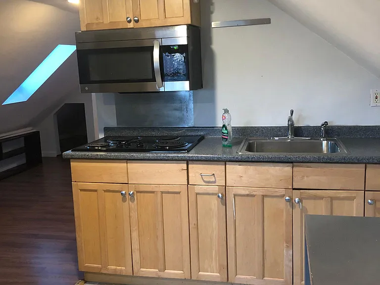 10 Archdale Rd #3 — Photo 3
