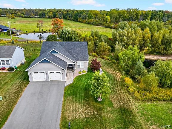3rd image of 3879 Hallston Dr