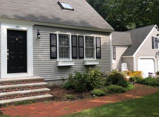 49 Crabtree Ln, Abington, MA 02351