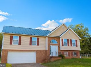 277 Orchard Dale Dr, Clear Brook, VA 22624